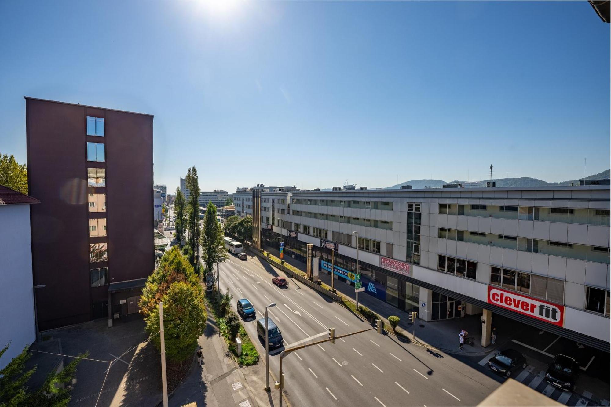 Tamliving Center Luxury 4 Rooms Smart Tv Kitchen Great View Graz Extérieur photo